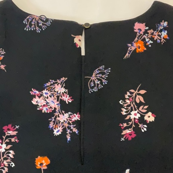 One Fashion By Vera Moda | Size S | Black Floral Pattern | Short sleeves - Picture 5 of 6